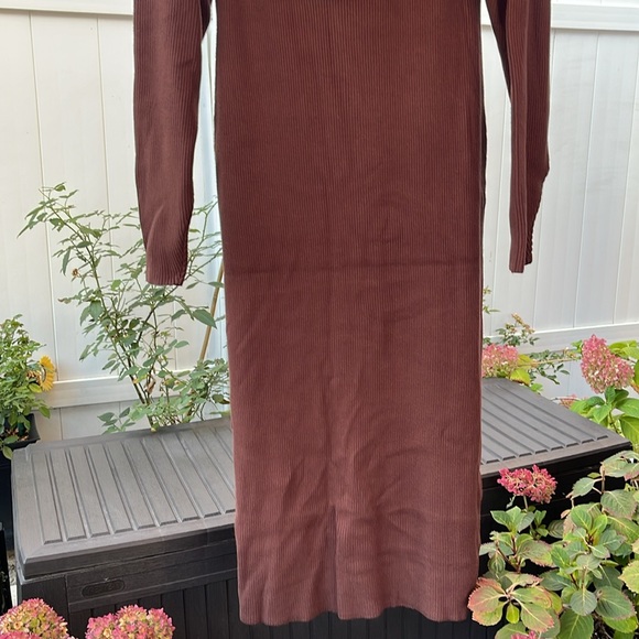 Rachel Parcell - Brown Ribbed Sweater Midi Dress - Picture 12 of 16